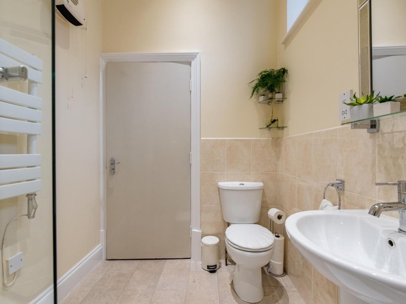 Church Lane Apartments Бостон Номер фото