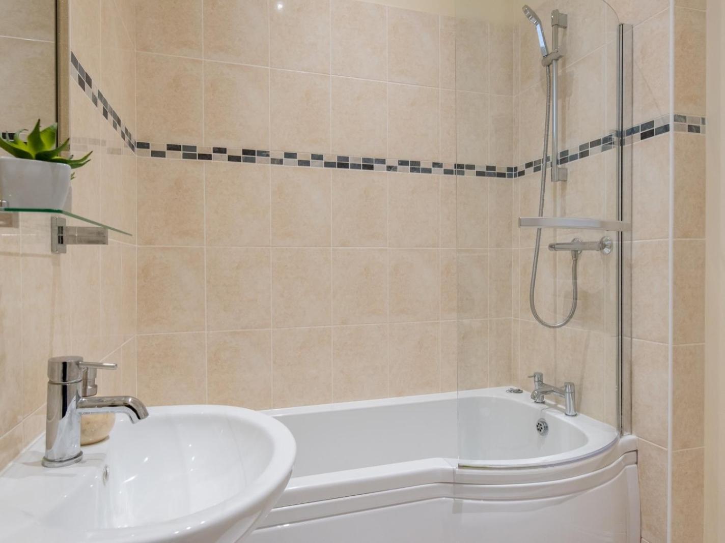 Church Lane Apartments Бостон Номер фото